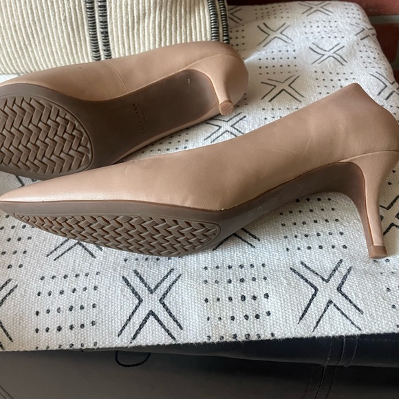 Low nude heels - Picture 3 of 6